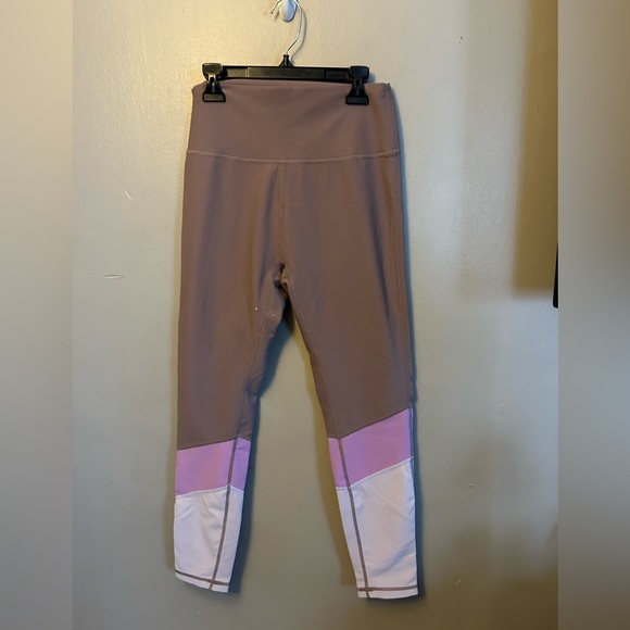 Wilo the Label leggings - mauve/purple colorblock ribbed high waisted 7/8 length - Picture 3 of 10